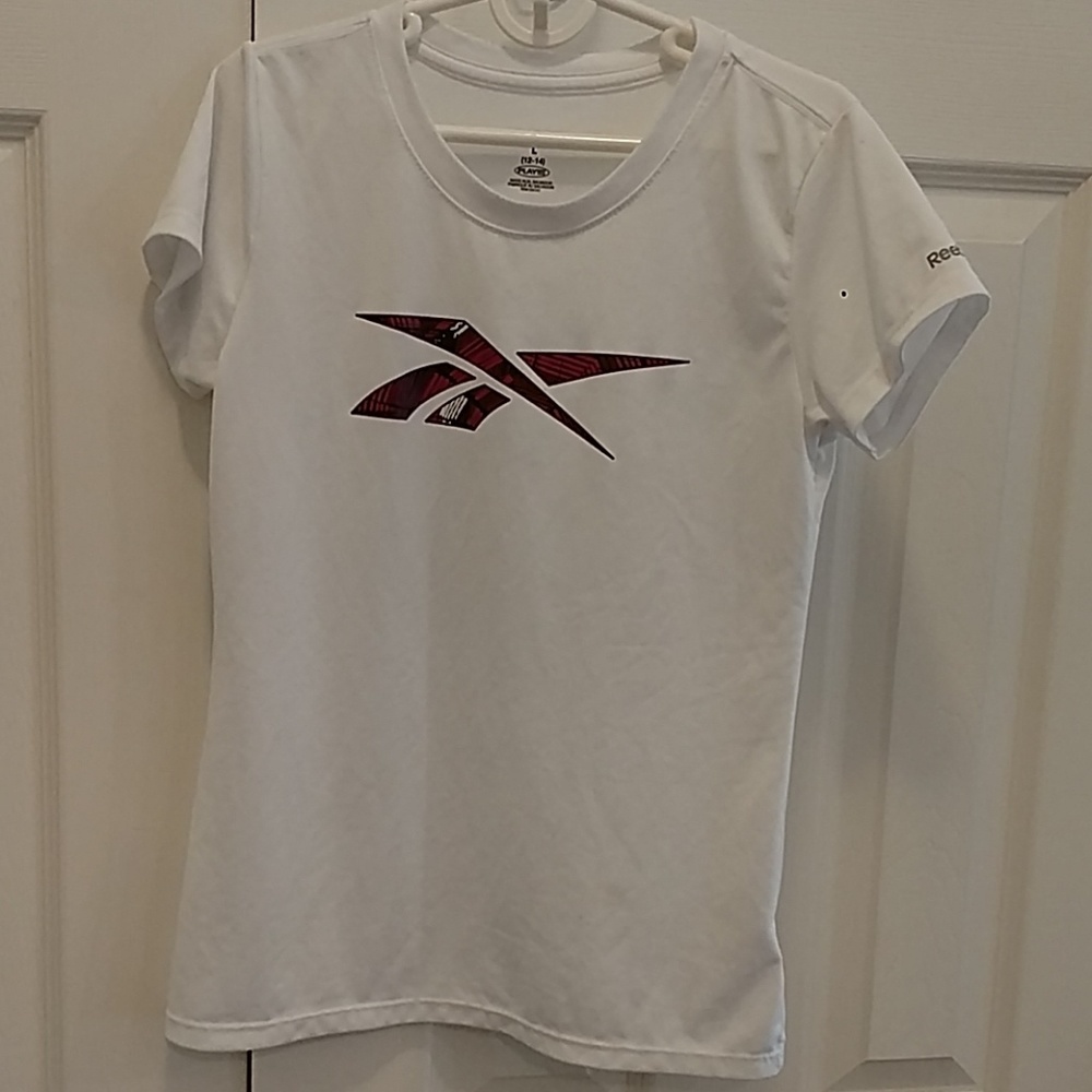 Reebok girls Athletic shirt  Size L (12-14)